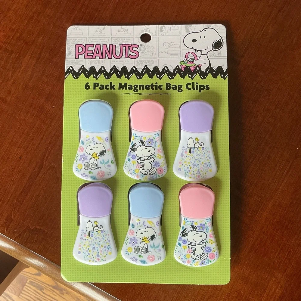 Peanuts Snoopy Spring Chip Clips NWT